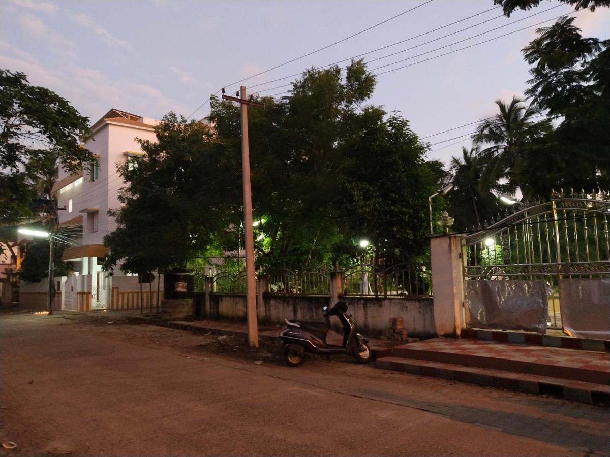Mayurapriya Inn Chennai Dış mekan fotoğraf